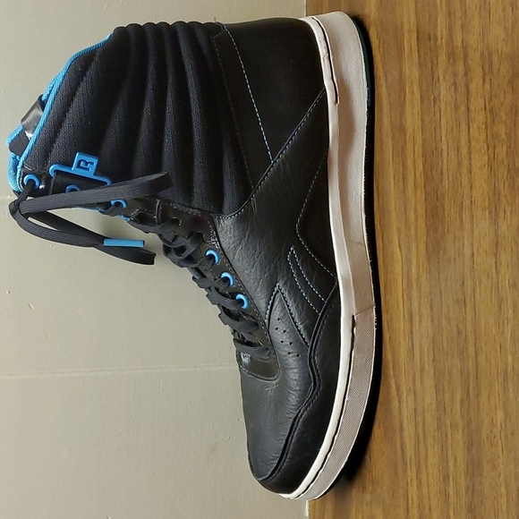 Men's Reebok Basketball Hightop - Picture 4 of 9